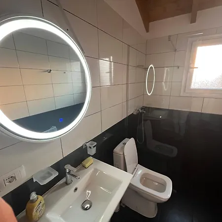 Yseni Apartament *